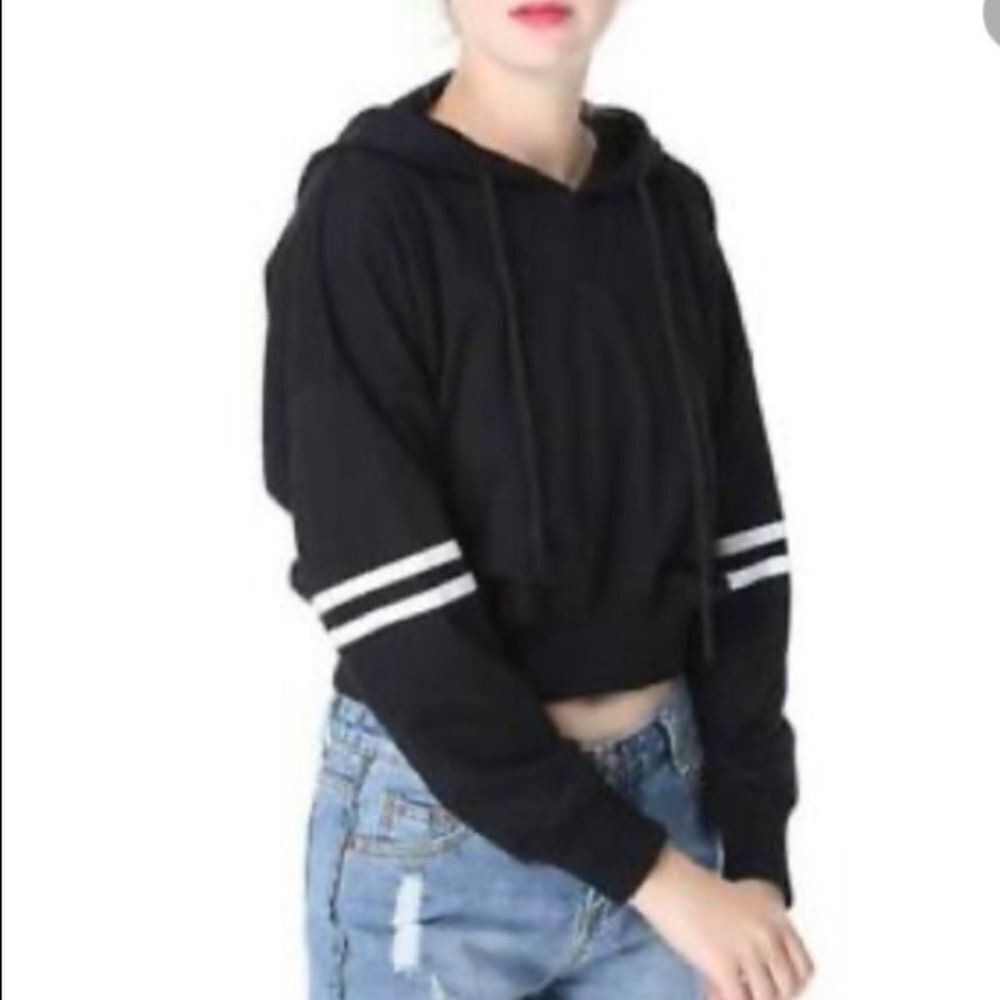 Perfashion black white cropped pullover hoodie S